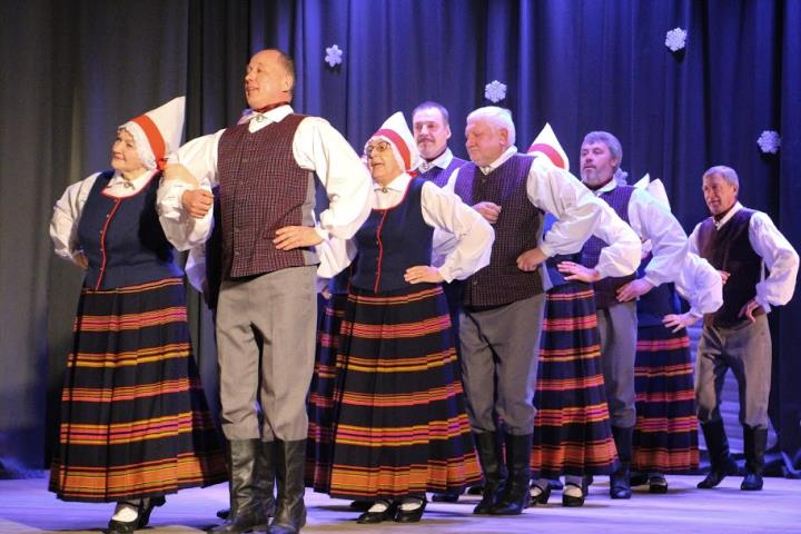 Straupes pagasta senioru deju kolektīvs "Munsturis"